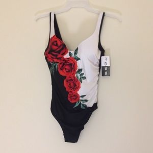 Togs Australian NWT 1pc Swimsuit 👙